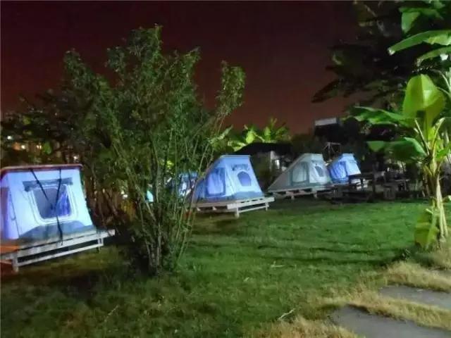 四川房车露营,川藏线上最火的房车露营基地