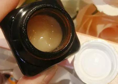 眼霜都给你们整理好了，答应我不要再熬夜了好吗！