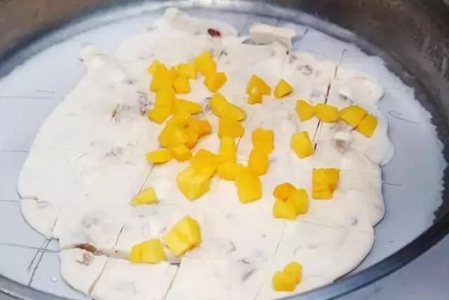 一女子经常吃豆腐乳发现惊人秘密,女生为什么这么喜欢吃炒酸奶