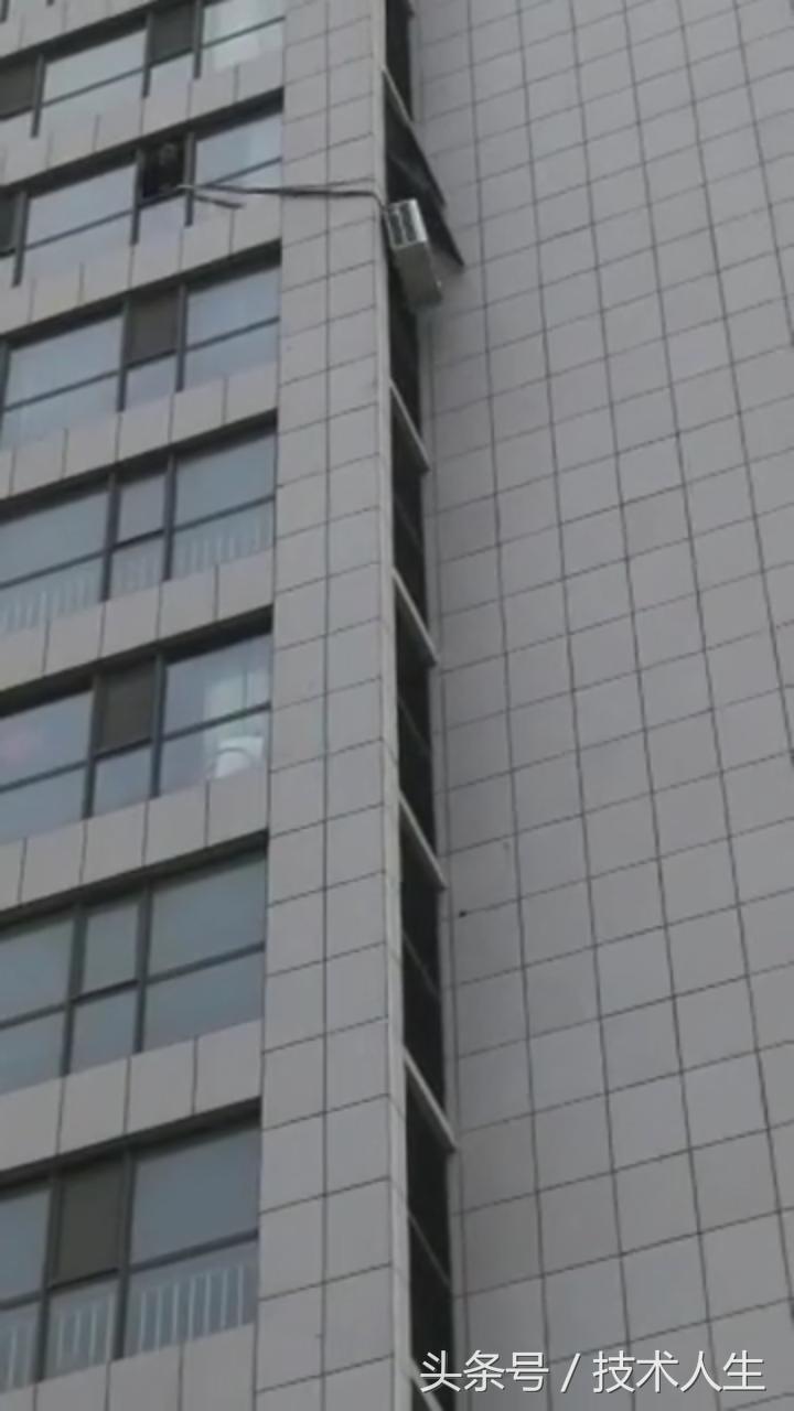 辛苦的空调安装师傅,苦逼维修师傅