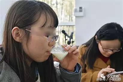 如何辨别进口奶粉的真假方法,真假奶粉辨别视频大全