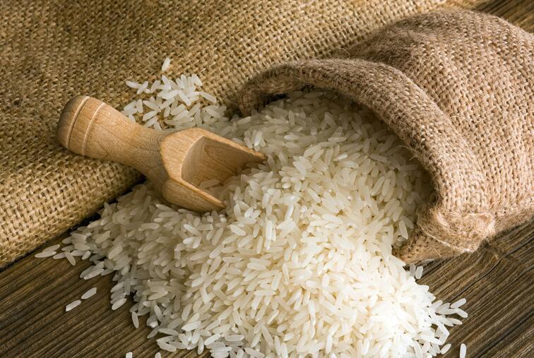 霉变的食物都有黄曲霉吗,霉变的食物中含有杂菌或黄曲霉菌