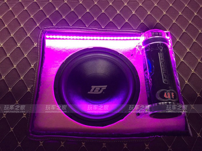 蓝色大众polo改装效果图 (大众polo外观改装案例)