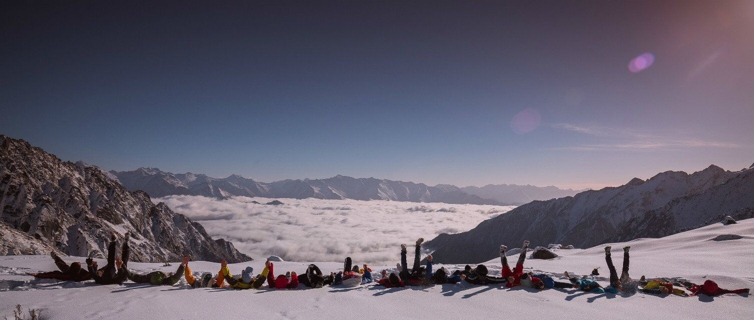 成体背包客带起包子重回甲尔猛措