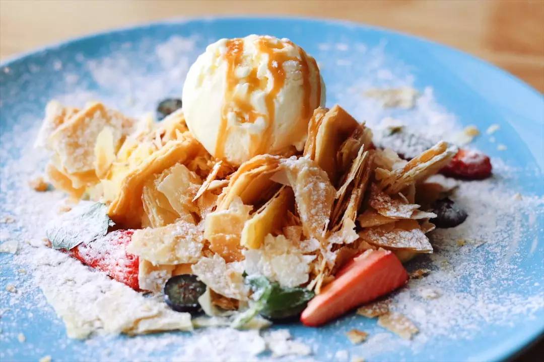 BLUFISH|他在天津造了这座蓝色的饕餮城堡,只为把青梅竹马的她从巴黎追回来