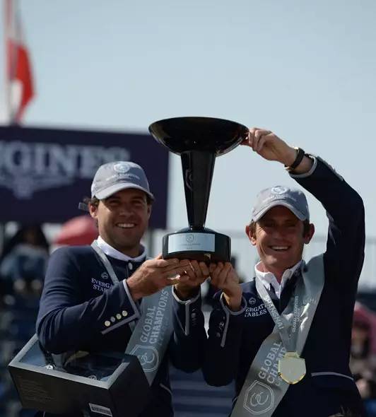 顶尖骑手比赛,环球马术冠军赛开赛