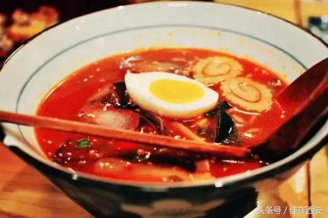 下雨天,请给我一碗日式拉面!西安这几家汤浓面弹!