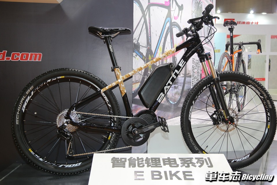 人潮爆拥——2017上海国际自行车展Dayone
