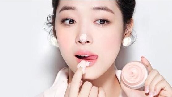 化妆品过敏肌肤如何快速解决,如何判断自己对化妆品过敏