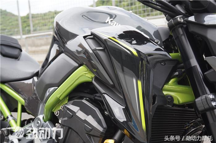 川崎z9002017款感受,川崎z900se和z900re区别