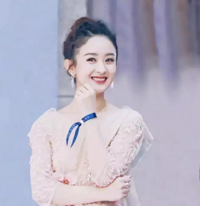 丸子头升级啦！这款炸毛丸子头，拯救你的大额头！