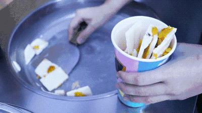 一女子经常吃豆腐乳发现惊人秘密,女生为什么这么喜欢吃炒酸奶