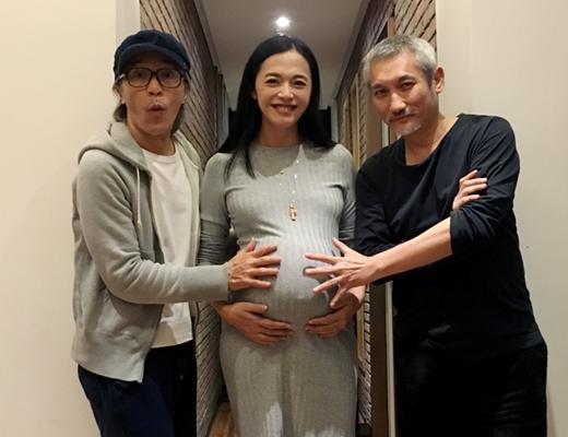 baby的大肚照很温馨,另一对明星夫妇大肚照遭网友喷口水