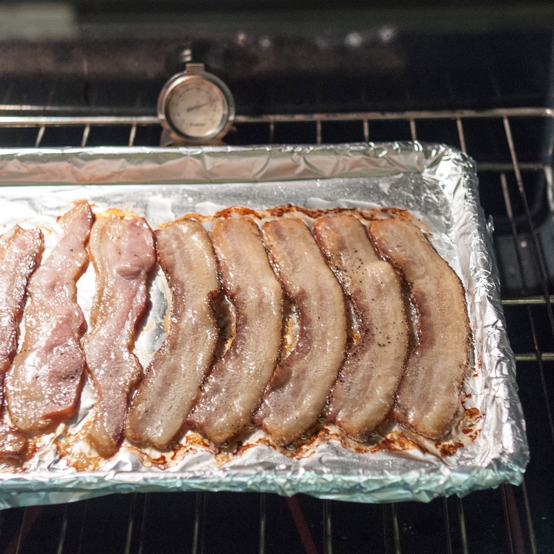 怎样用烤箱制作培根披萨的视频,仅需半小时教你做1道简单的培根