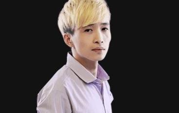 主播打赌舔脚，这也可以？