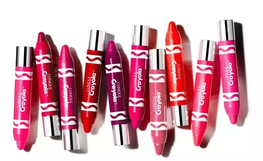 是的，画笔公司真的推出了一款蜡笔唇膏