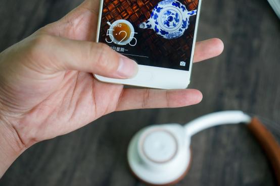 华为p10出现绿框,华为p10将出什么颜色