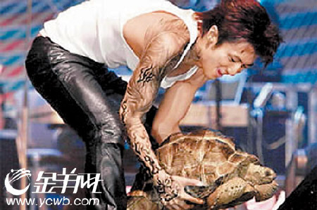 贝克汉姆花了多少钱,贝克汉姆每月花费