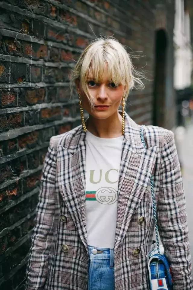 西装+T恤=时髦帅气又有女人味