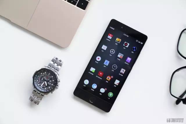 罗永浩哭着发布的坚果语录,坚果pro和罗永浩对比