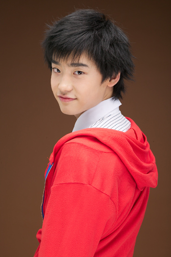 李钟硕小可爱,李钟硕iu童年照