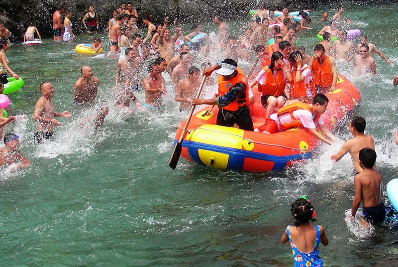 夏季避暑清凉玩水好玩的地方,中国避暑胜地十大漂流好去处