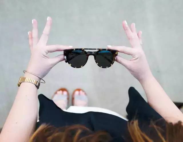 夏天必备的时尚墨镜有哪些,ins百搭网红墨镜夏日出游必备墨镜