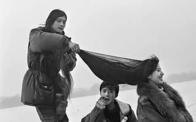 与窦唯相爱相杀十年的她，用记录了中国那个不朽的摇滚时代