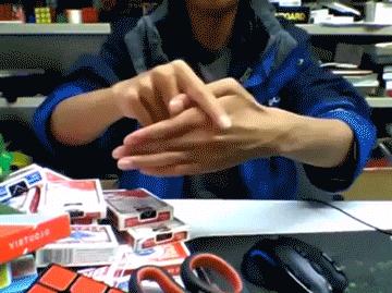 这枪战是游戏还是电影里面的，想去看看完整的