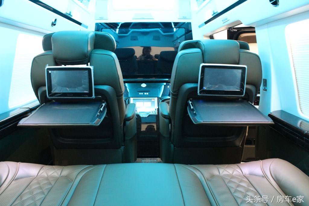 奔驰埃尔法商务车改装房车,gmc和埃尔法房车