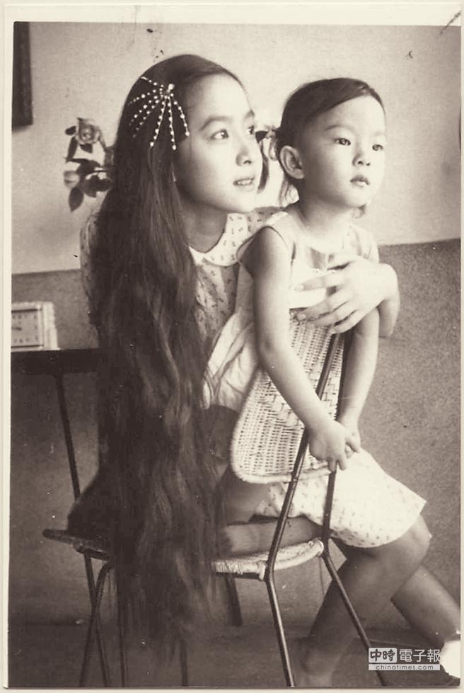 她是甄珍的妹妹,曾经的清纯让邱淑怡黯然失色,现在却疾病缠身