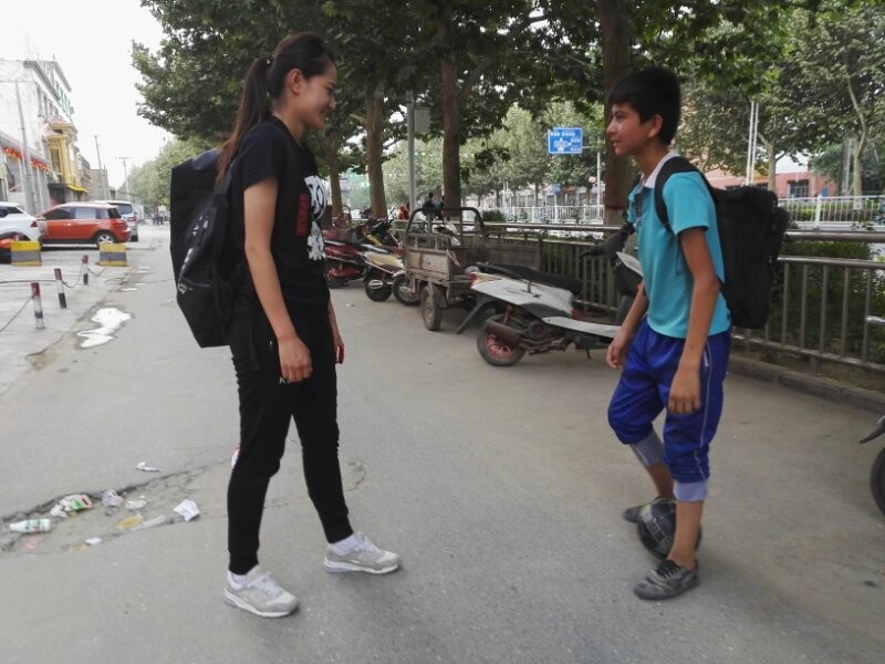 乐播足球*疆新**公益足球行纪实（二）：关于足球的基因与本能