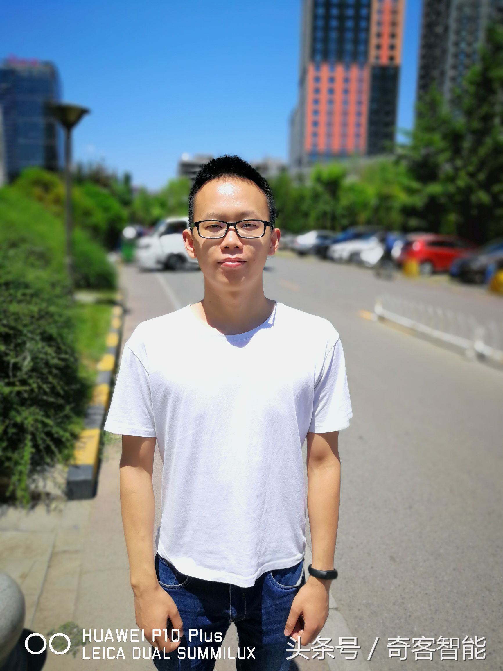 华为p10plus钻雕金,华为p10plus现在还值得买