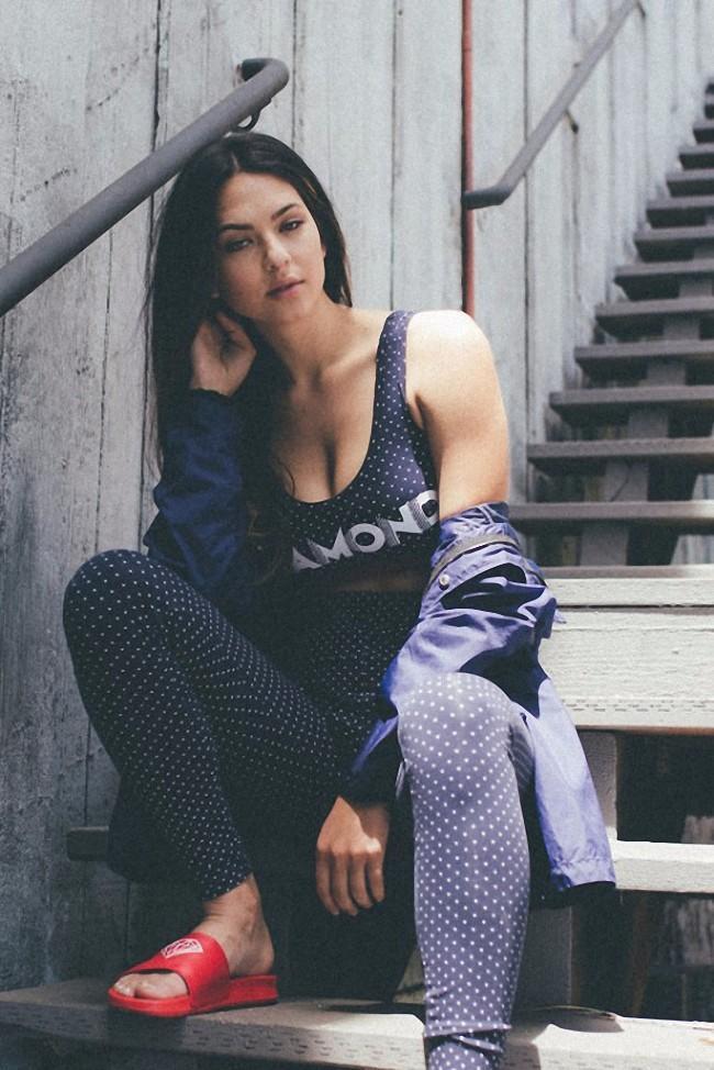 supreme潮流衣服,买supreme值吗