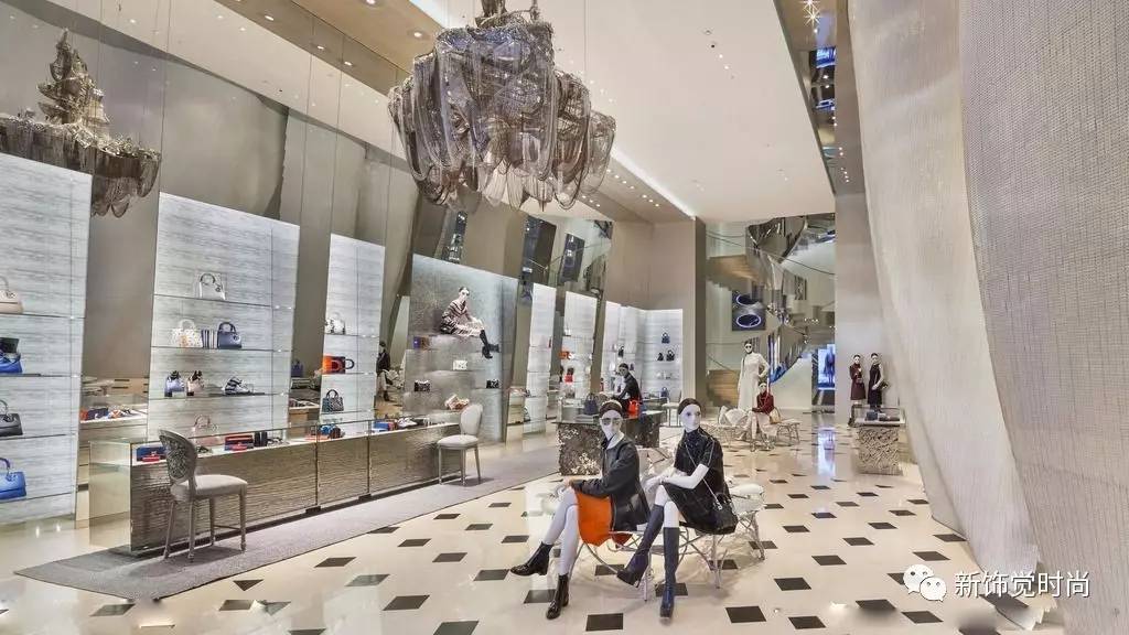 春夏dior服装店陈列,男装dior服装店陈列