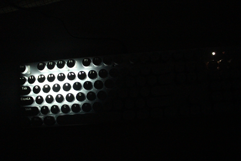 机械键盘蒸汽朋克推荐,朋克蒸汽机械键盘适合什么键帽