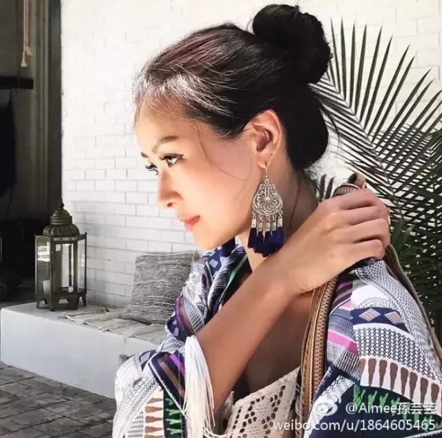 她生来就是公主，如今的第一名媛连小S都嫉妒，真正的人生赢家！