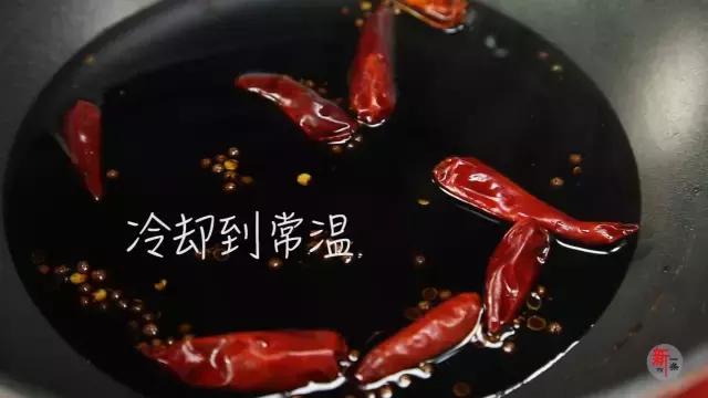 别再用醋腌大蒜了，试试这种方法，杀菌消炎，防癌症，增强免疫力