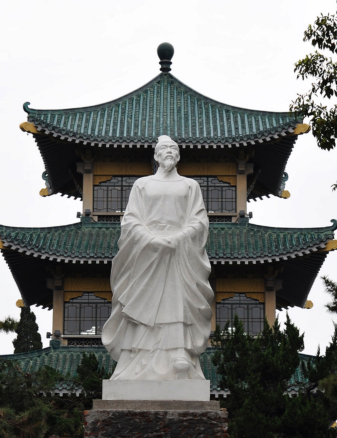 屈原爱国的经典诗句,屈原爱国情怀的经典诗句摘抄