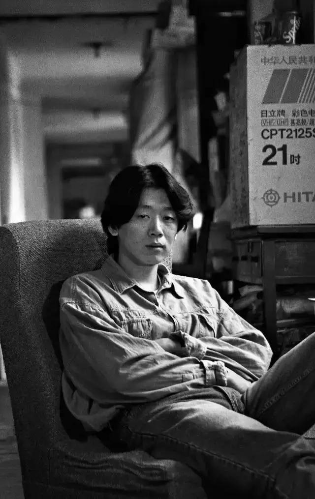 与窦唯相爱相杀十年的她，用记录了中国那个不朽的摇滚时代