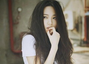 怀孕后出血无语,怀孕五个多月反复出血崩溃了