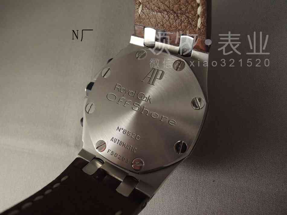 爱彼沙漠版 (劳力士和爱彼哪个表值得买)