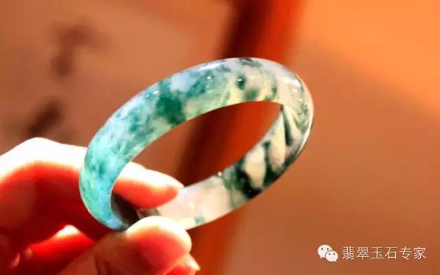 专家鉴别镯子,黄金手镯选购技巧和注意事项