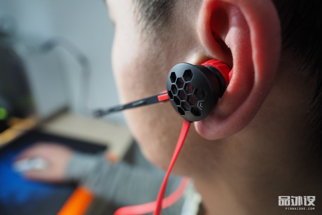 TteSPORTS隐者PRO专业版入耳式游戏耳机评测
