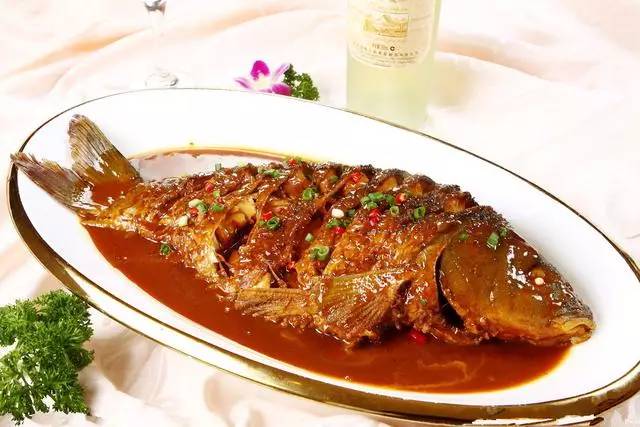 去旅游贵州必吃的地方,贵州少数民族传统节日