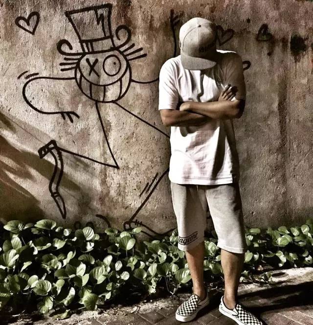 只要心中有海哪里都可以踏浪,只要心中有跑道在哪都能跑