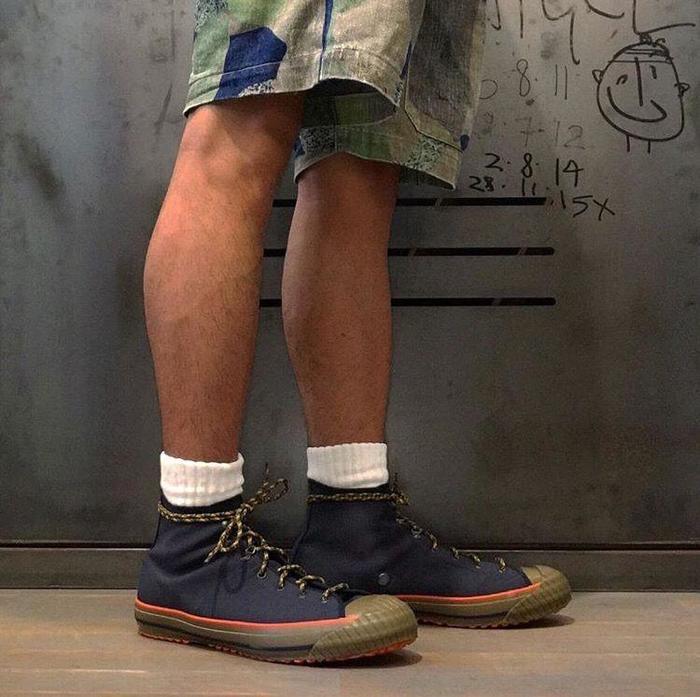 李维斯帆布鞋好还是匡威帆布鞋好,耐克帆布鞋和匡威帆布鞋哪个好穿