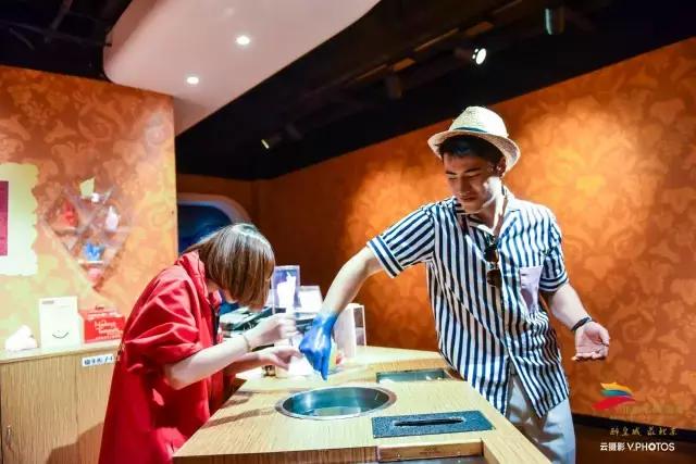 绝美的风景送给你,有一种风景叫朋友圈里的风景