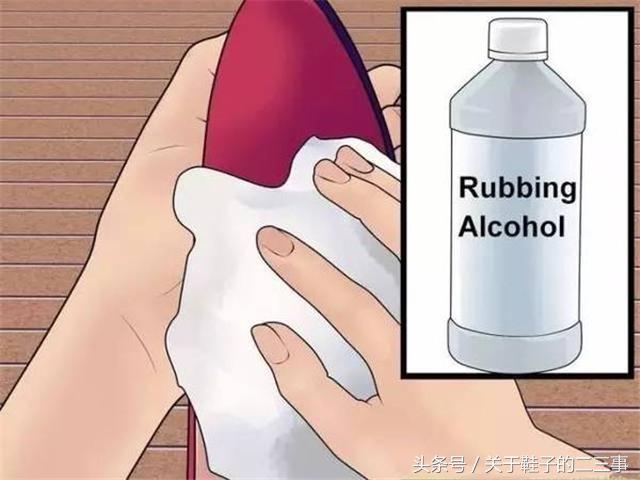 新鞋磨脚是鞋的问题还是脚的问题,新鞋磨脚怎么办可以用醋浸泡吗