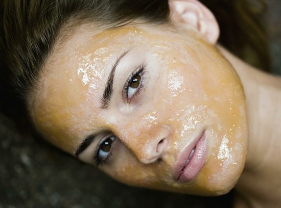 蜂蜜做面膜还真的是神奇,蜂蜜真的可以做面膜吗